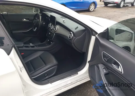 2015 Mercedes-Benz Cla 250 z USA, uszkodzony, nr VIN WDDSJ4EB9FN176599